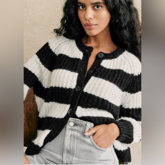HP! ✨NWT Sezane Emily Cardigan XS - Picture 2 of 8